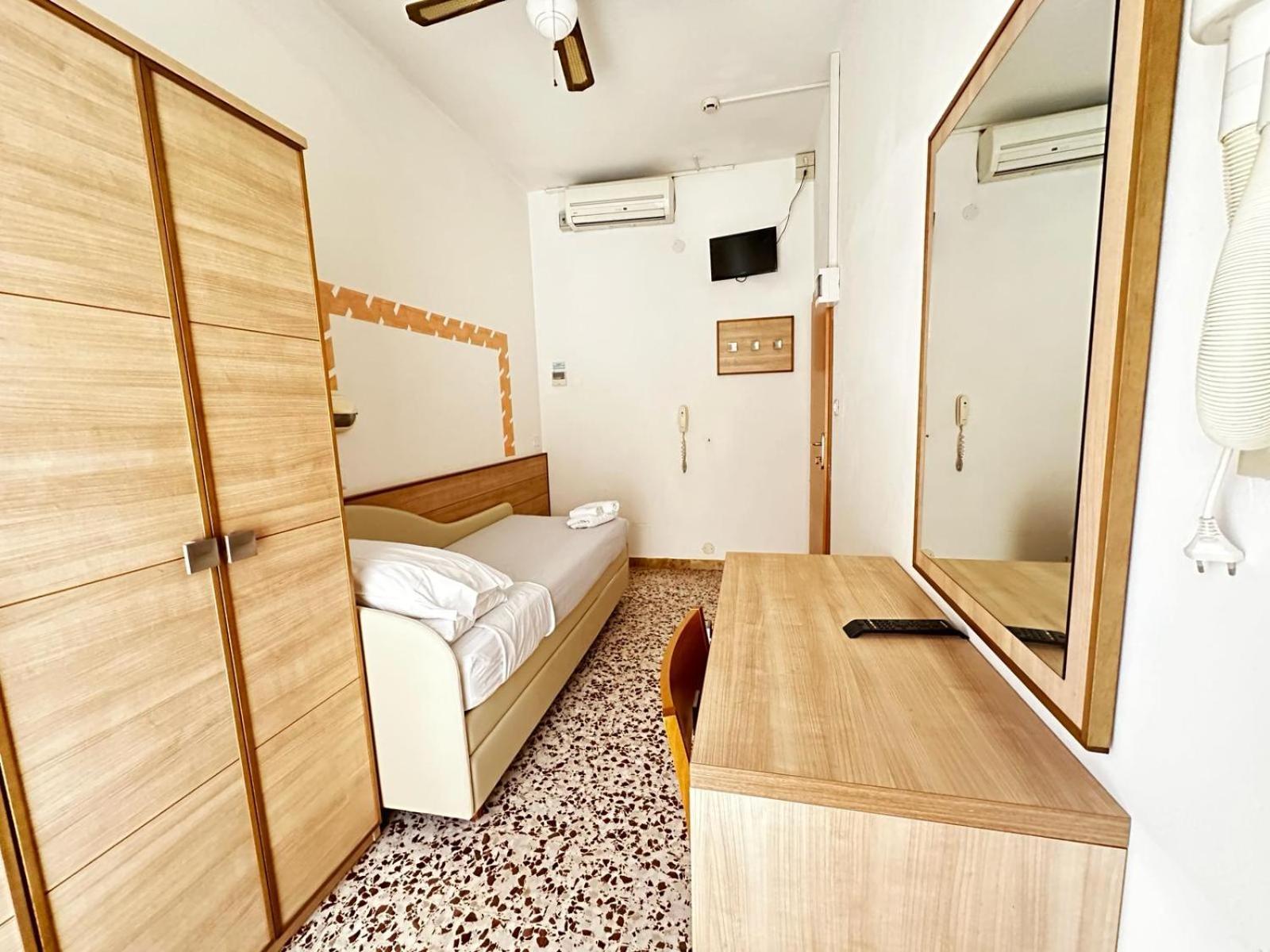 Hotel Ravello Adults Only Rimini Exterior photo